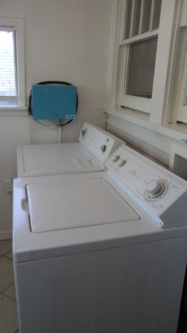 Building Photo - 1121 15th St