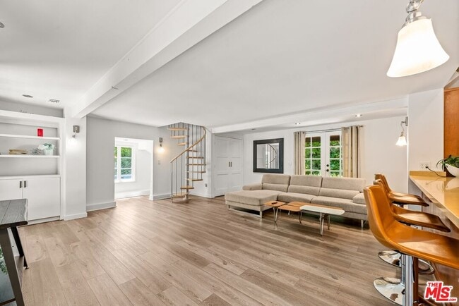 Building Photo - 23057 Sylvan St