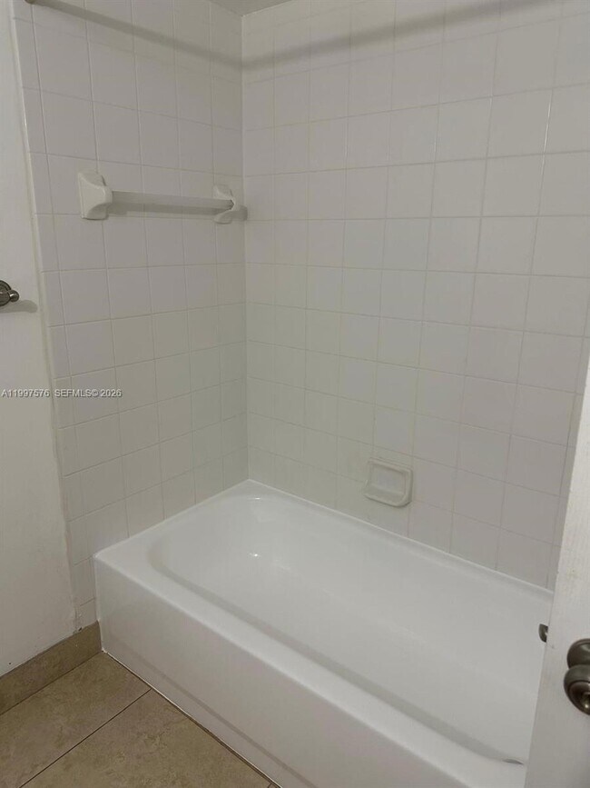 Building Photo - 4808 N State Rd 7