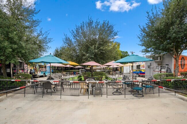 Building Photo - 628 Foster St