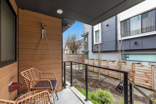 Building Photo - 7510 43rd Ave S