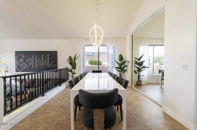 Building Photo - 5536 E Campo Bello Dr