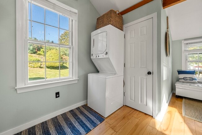 Building Photo - 9 Gingerbread Hill