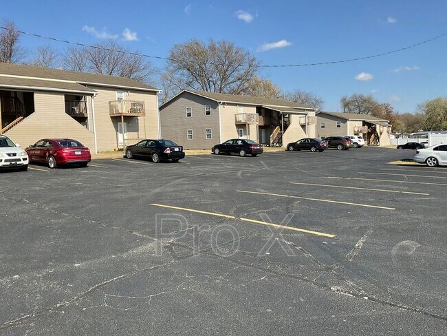 Building Photo - 4569 E Zora St