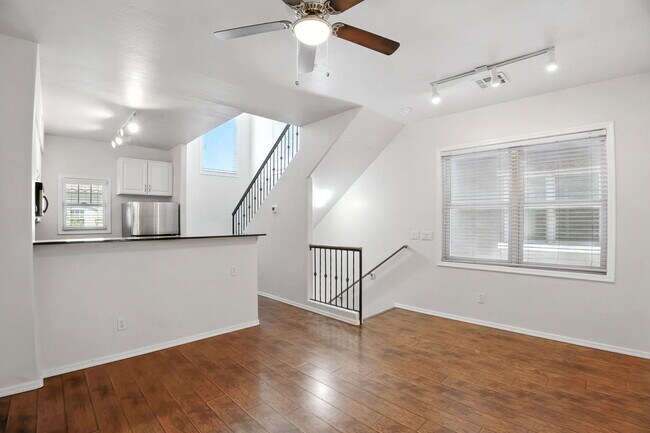 Building Photo - 4212 E Jasper Dr