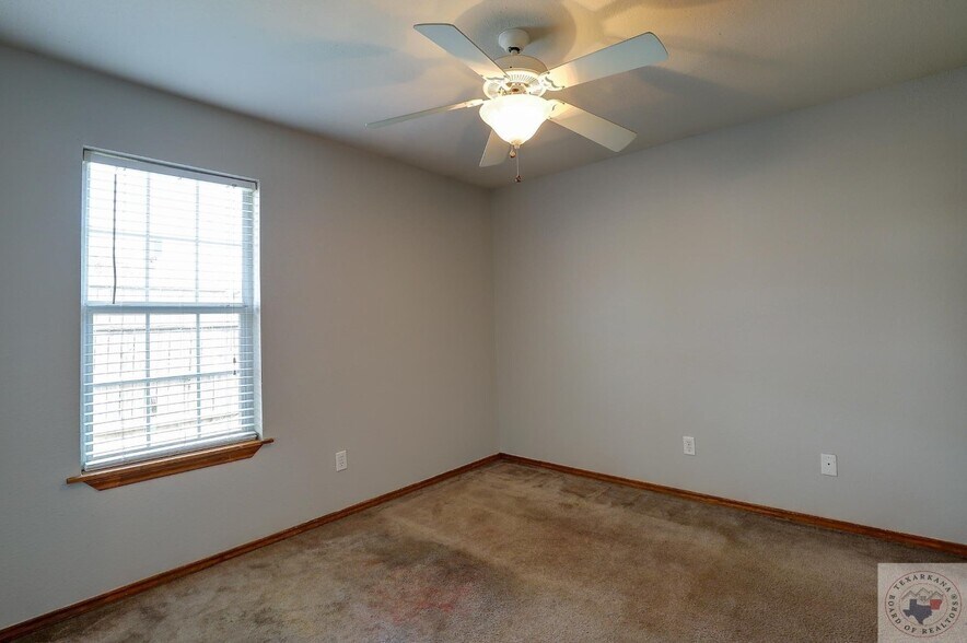 Building Photo - 4206 Magnolia St