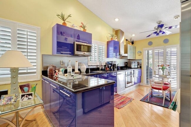 Building Photo - 455 Mohawk Ln