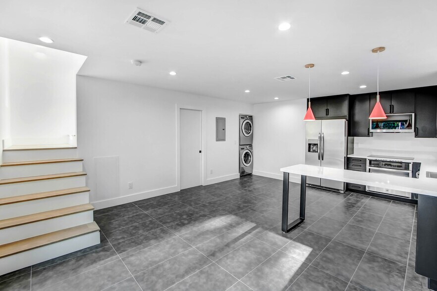 Building Photo - 1004 Farnam St