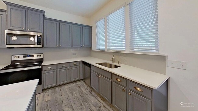 Building Photo - 4 bedroom / 3.5 bath home in Ravenel, SC