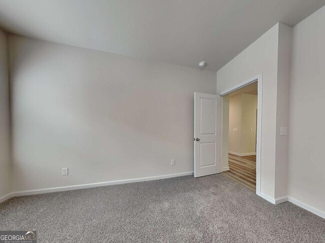 Building Photo - 447 Prescott Wy