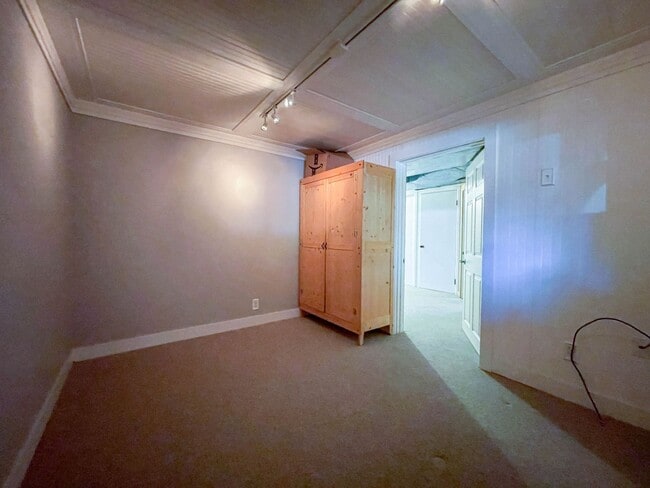 Building Photo - 3Bd/2.5Ba Edmonds Home