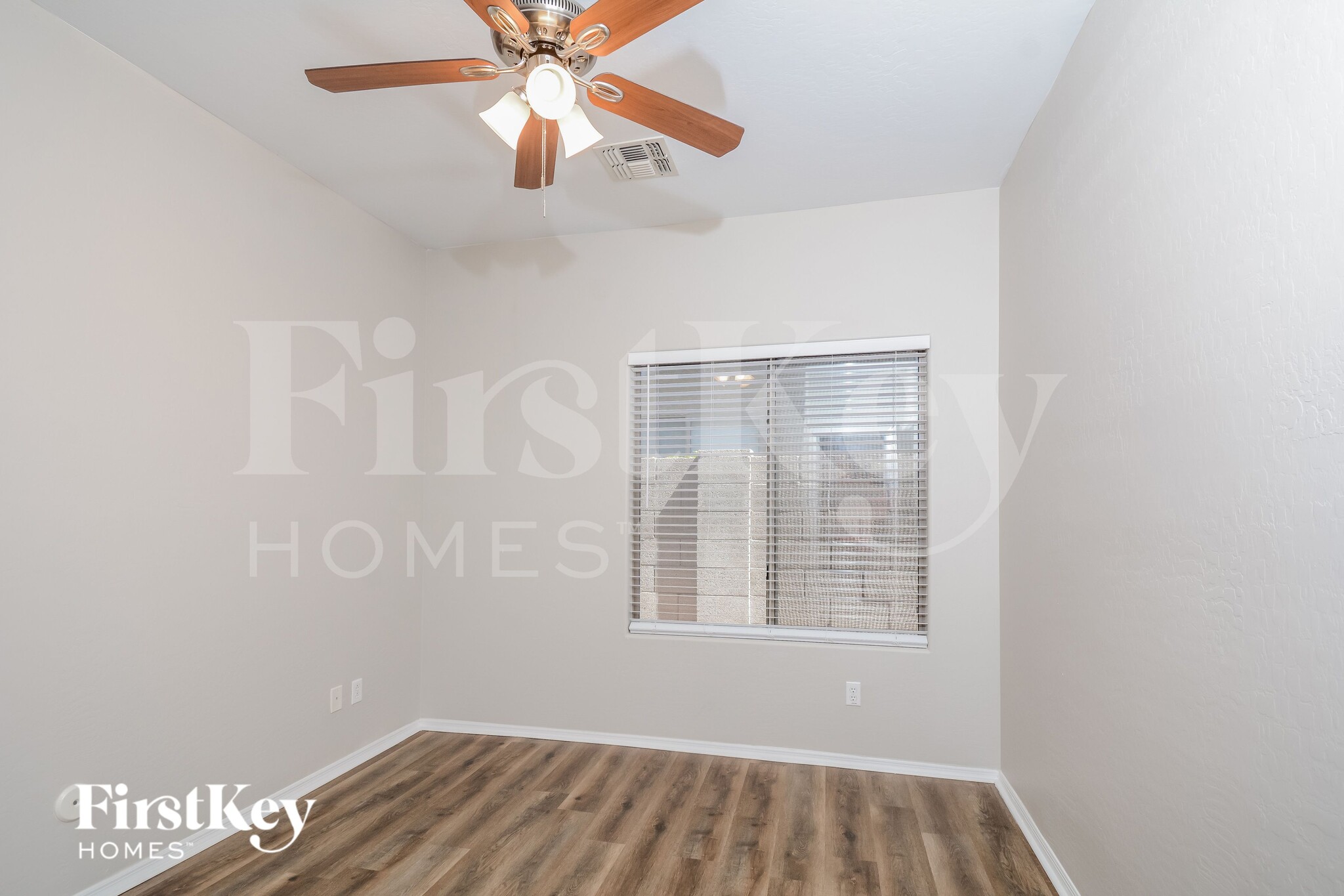 Building Photo - 3606 N 129th Ave