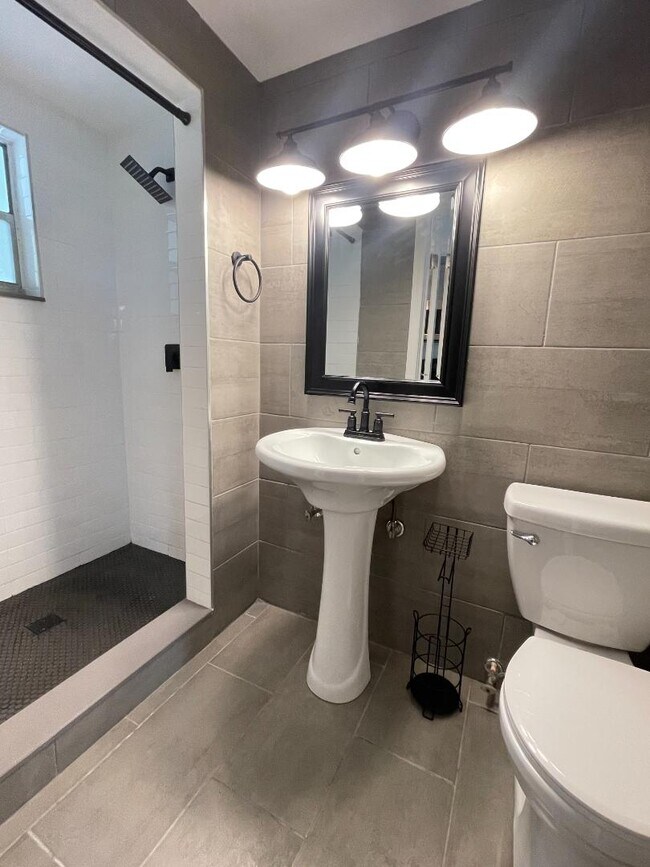 Building Photo - 4636 Irene Loop