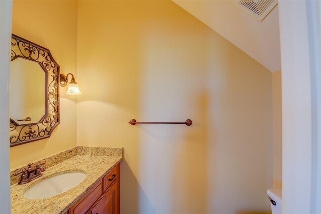 Building Photo - 1986 W Arden Oaks Dr