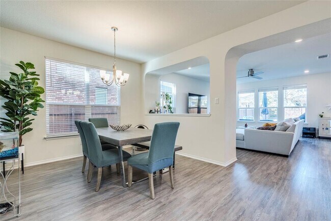 Building Photo - 17404 Crazy Arm Rd