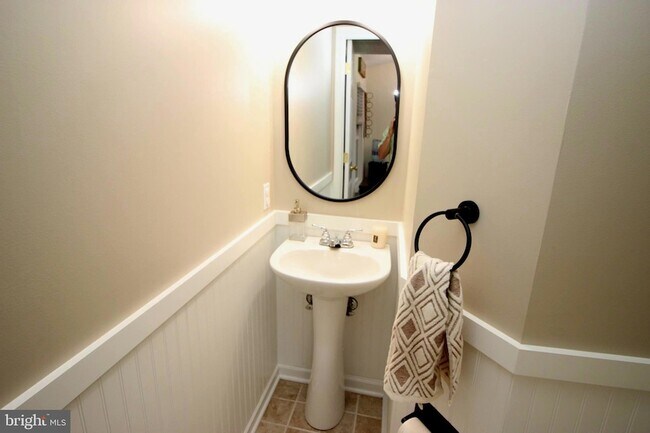 Building Photo - 26 Steeplechase Cir