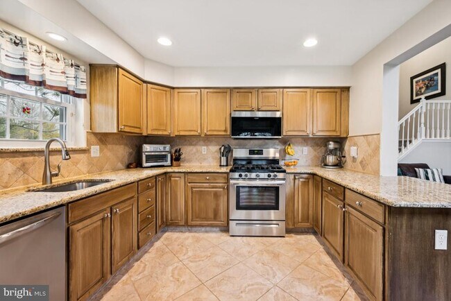 Building Photo - 52 Stokes Rd