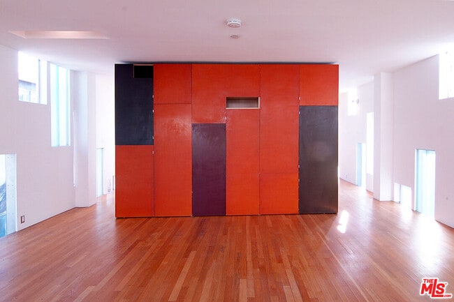 Building Photo - 116 Pacific Ave