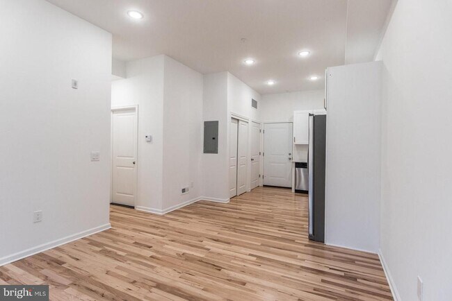 Building Photo - 315 N Preston St