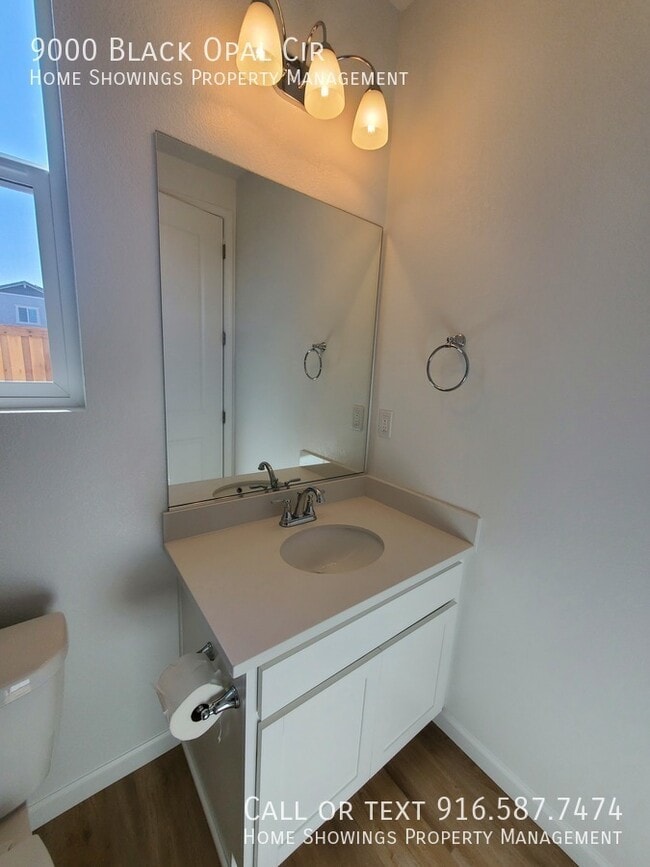 Building Photo - 9000 Black Opal Cir