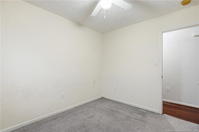 Building Photo - 419 Northwoods Dr