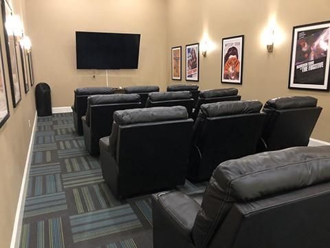 Building Photo - 411 Valley St