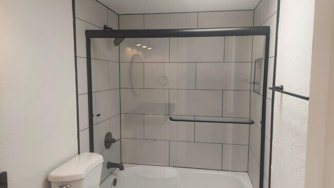 Building Photo - STUNNING SCOTTSDALE REMODEL!!