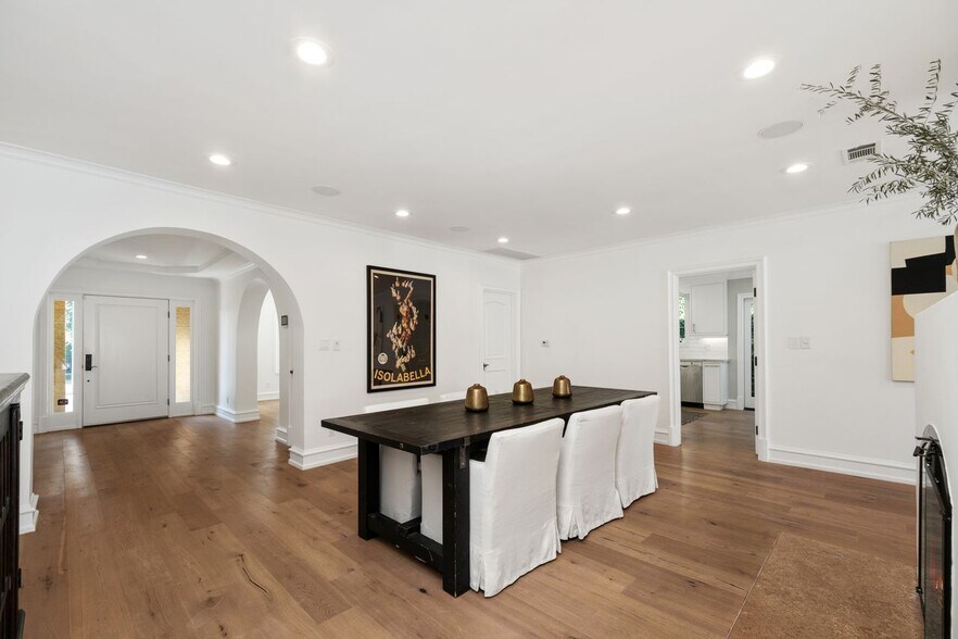 Building Photo - 514 Walden Dr