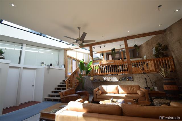 Building Photo - 259 Spruce St