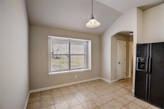 Building Photo - 1385 Cherrywood