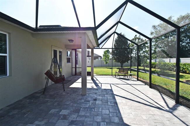 Building Photo - 9732 Royal Vista Ave
