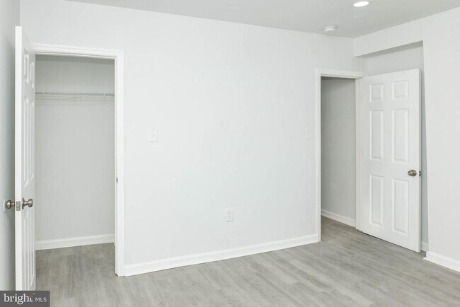 Building Photo - 2524 Webster St