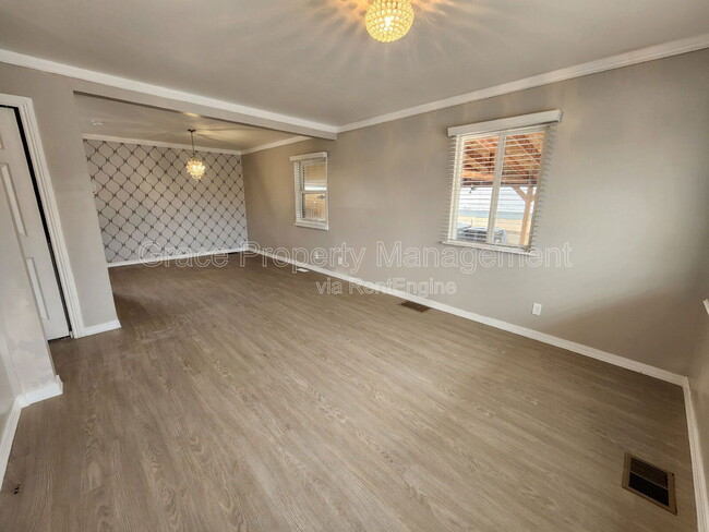 Building Photo - 2260 E 91st Ave