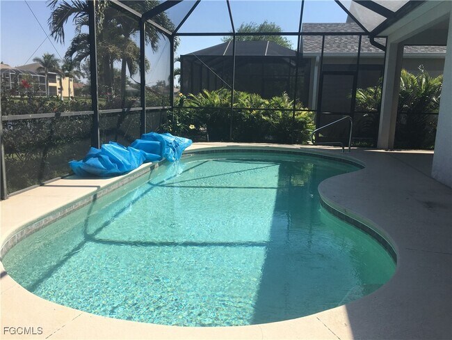 Building Photo - 9019 Gladiolus Preserve Cir