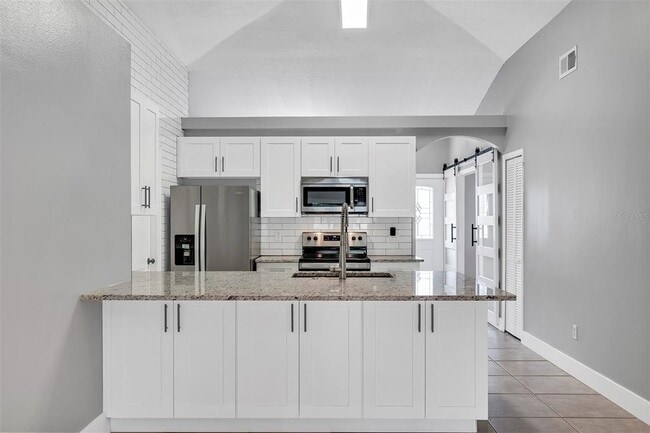 Building Photo - 7686 Pine Fork Dr