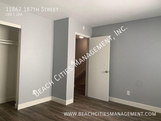 Building Photo - 11867 187th St