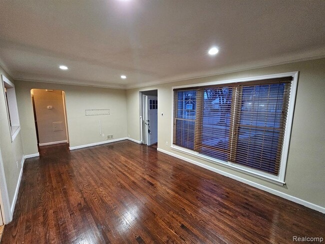 Building Photo - 1501 Silvery Ln