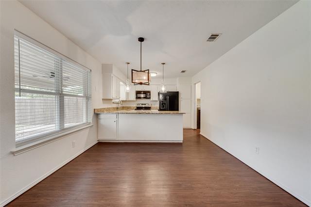 Building Photo - 516 Roberts Dr