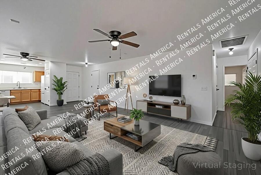 Building Photo - 3502 S Chaparral Rd