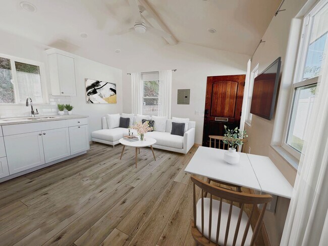 Building Photo - 2425 Sarbonne Dr