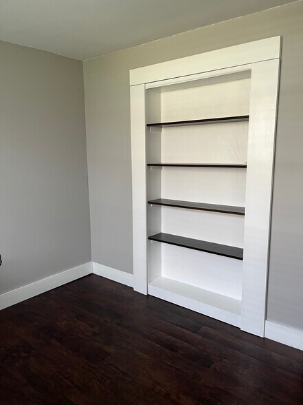 Guest closet - 2700 N Highway A1A
