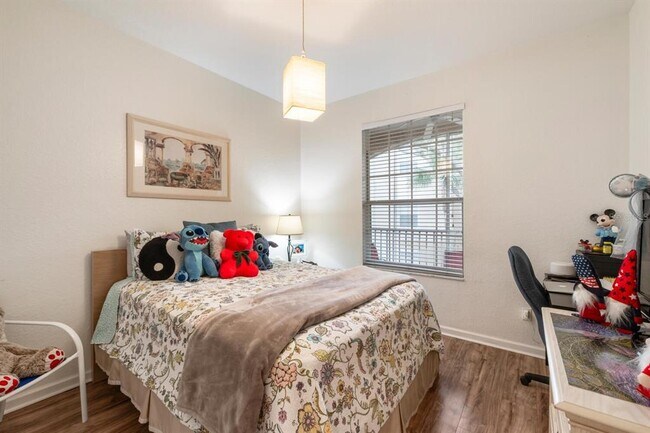 Building Photo - 6166 Stevenson Dr