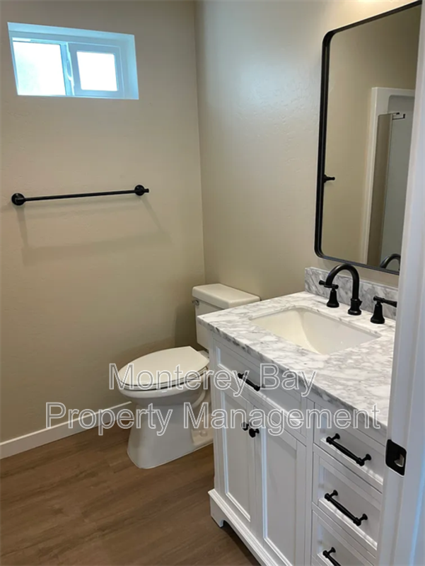 Building Photo - 154 Carmel Ave