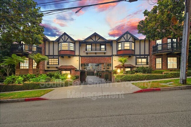 Building Photo - 227 S Irena Ave