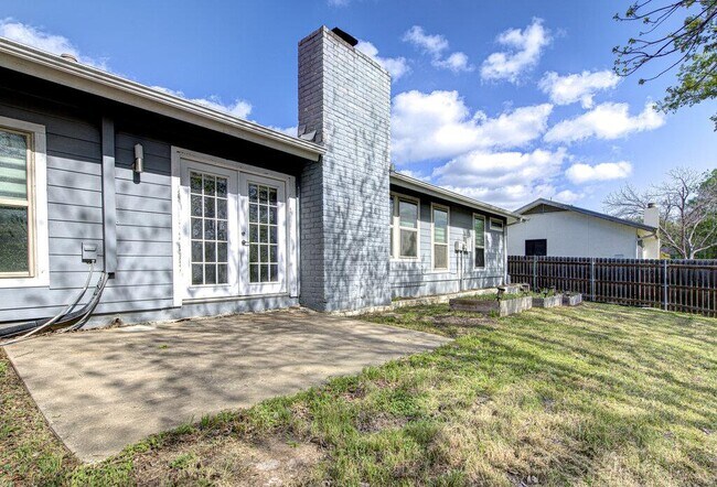 Building Photo - 7305 Inspiration Dr