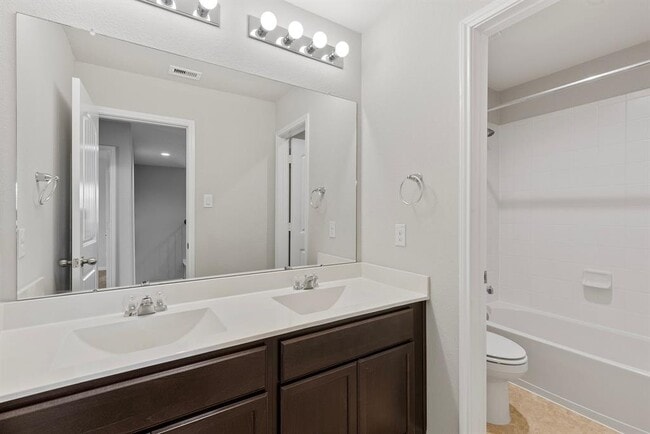 Building Photo - 12123 Parade Park Pl