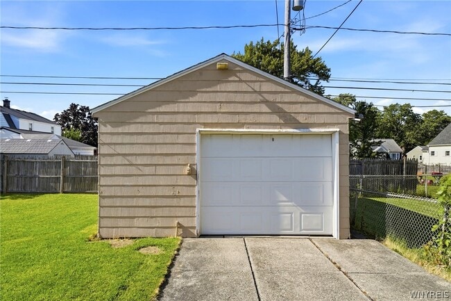 Building Photo - 66 Cleveland Dr