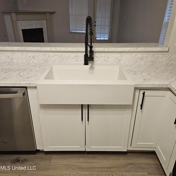 Building Photo - 8349 Regal Bend Dr