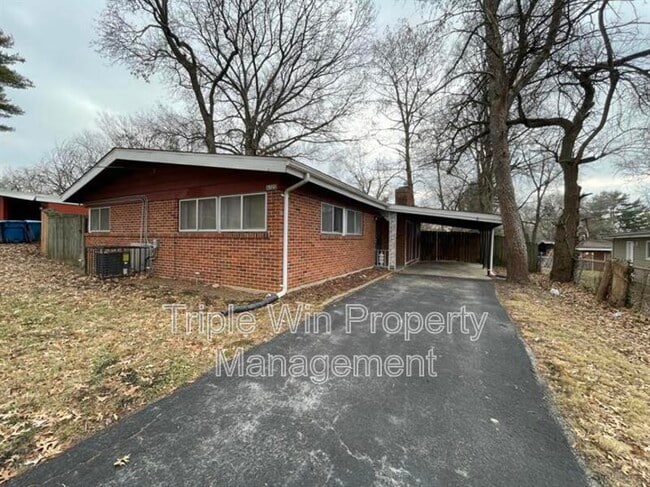 Building Photo - 8322 Sagewood Ln