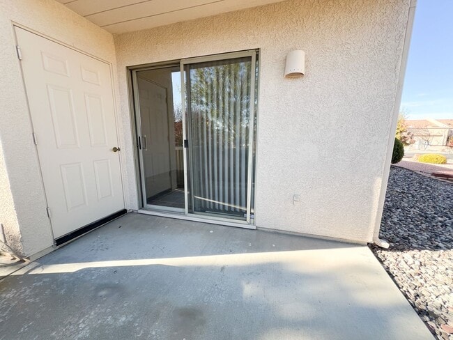 Building Photo - TOWNHOME - COTTONWOOD - SAWMILL GARDENS HOA